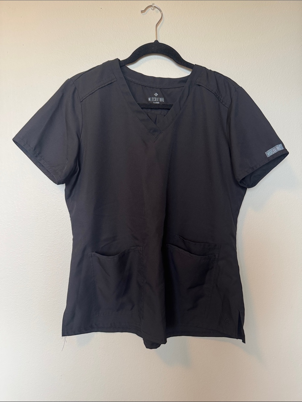 Med Couture Insight Black V-Neck Short Sleeve Scrub Top